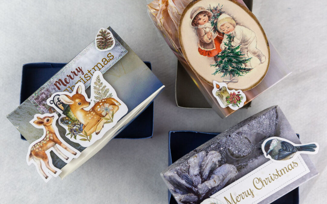 Little Christmas Gift Boxes with Anet
